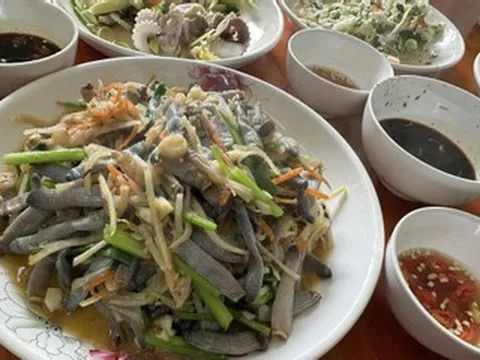 Đặc sản nào thường có trong mâm cỗ ở Quảng Ninh, nhìn giống giun, ăn giòn sần sật?