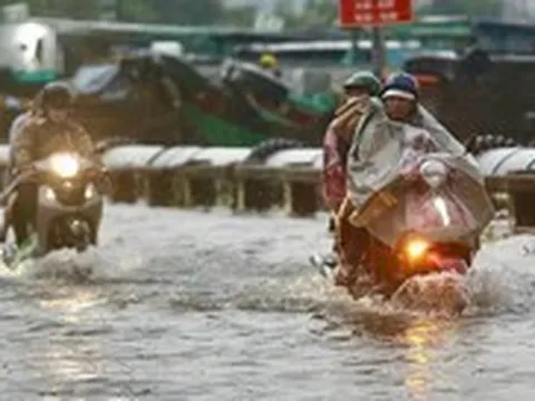 Triều cường đang lên nhanh, từ ngày 26 đến 28-10 TP.HCM ngập nhiều nơi