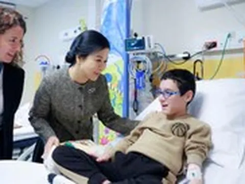 Phu nhân Ngô Phương Ly thăm mô hình bệnh viện - trường học cho bệnh nhi tại Bỉ