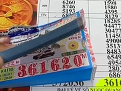 Người đàn ông Cà Mau trúng 160 vé số, nhận hơn 35 tỉ đồng