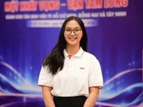 Từ giã trường Y vì mẹ phát hiện ung thư, nữ sinh nghỉ một năm đi làm rồi lại đậu đại học: Học bổng động viên tôi