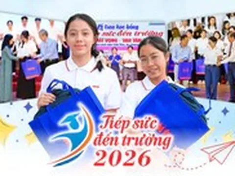 24 tỉ đồng trao tặng 1.247 tân SV 34 tỉnh thành; Hơn 2,2 tỉ đồng bạn đọc tặng tân SV trong các bài báo Tiếp sức đến trường