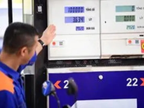 Tăng giá tất cả các mặt hàng xăng dầu
