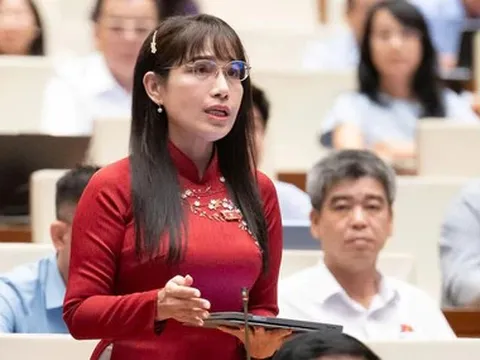 Tại sao khi bước vào trường học, một đĩa cơm, một chai nước lại giá cao hơn bên ngoài?